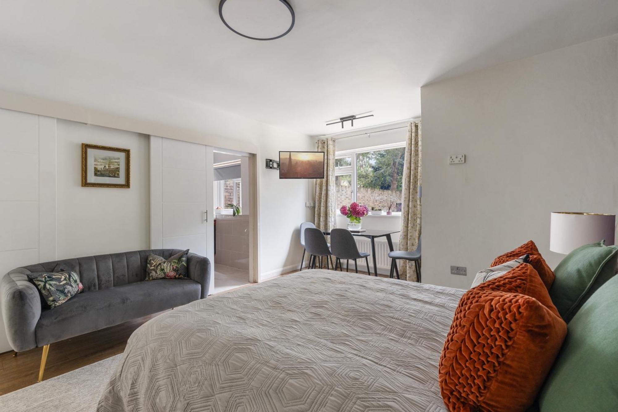 King Studio Apartment With Garden And Parking Ealing Ngoại thất bức ảnh